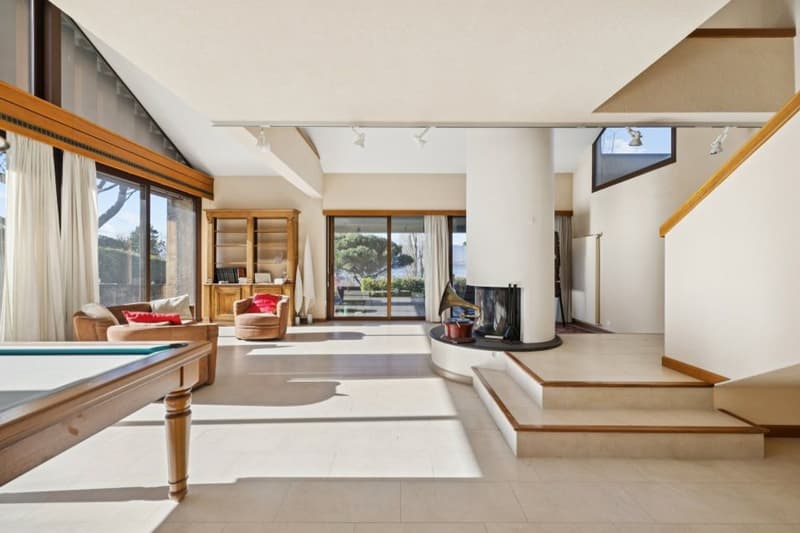 Beautiful property and superb lake view (5)