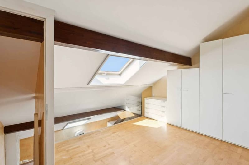 UNIQUE - Appartement de charme en duplex avec jardin privatif (6)