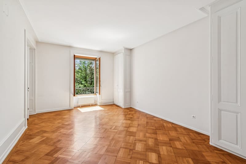 Appartement de caractère au 1er étage d'une Maison de Maître (2)