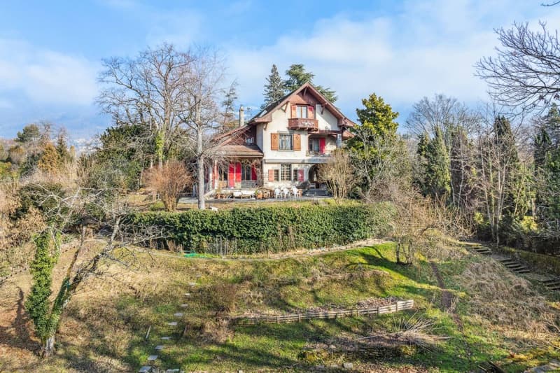 Propriété de caractère nichée en plein coeur de la verdure (2)