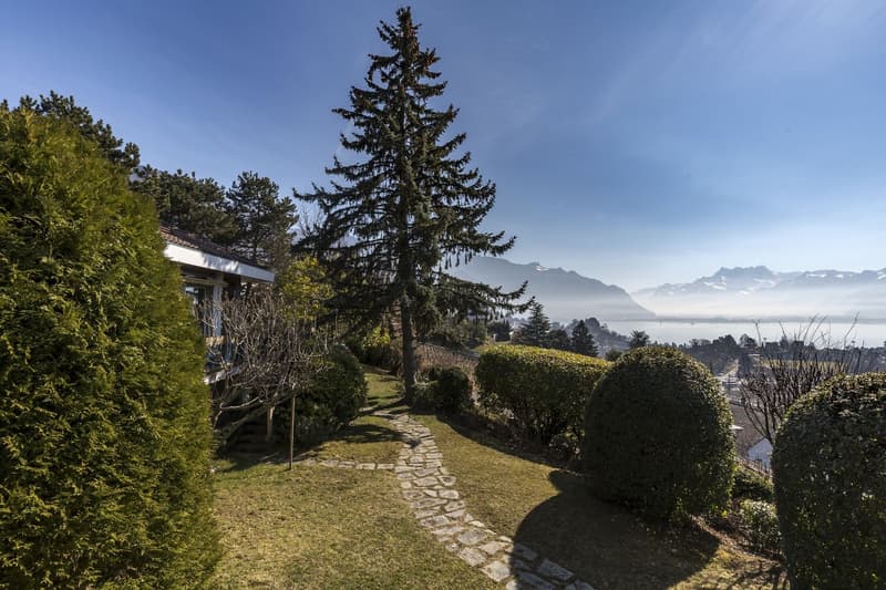 Prächtiges Anwesen abseits der Blickachse, Panoramablick auf den See (2)