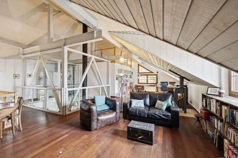 Unique villa with spacious rooms and lake view (11)