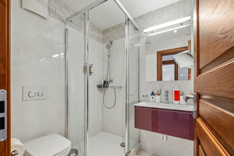 A deux pas du lac !  Luxueux appartement avec vue au coeur de Montreux (9)