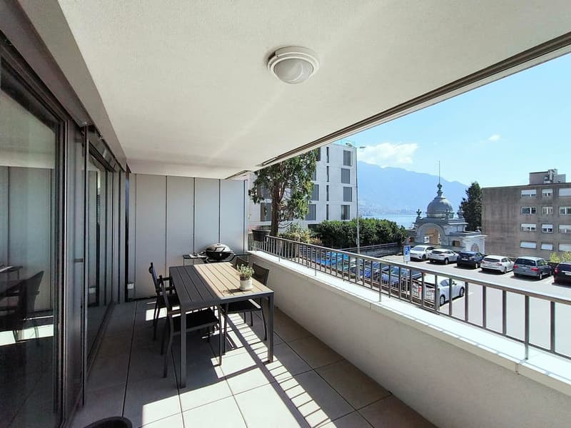 Recent apartment with large terrace and balcony in the city center (1)