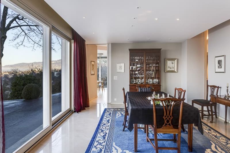 Luxurious property, breathtaking view and unique situation! (8)
