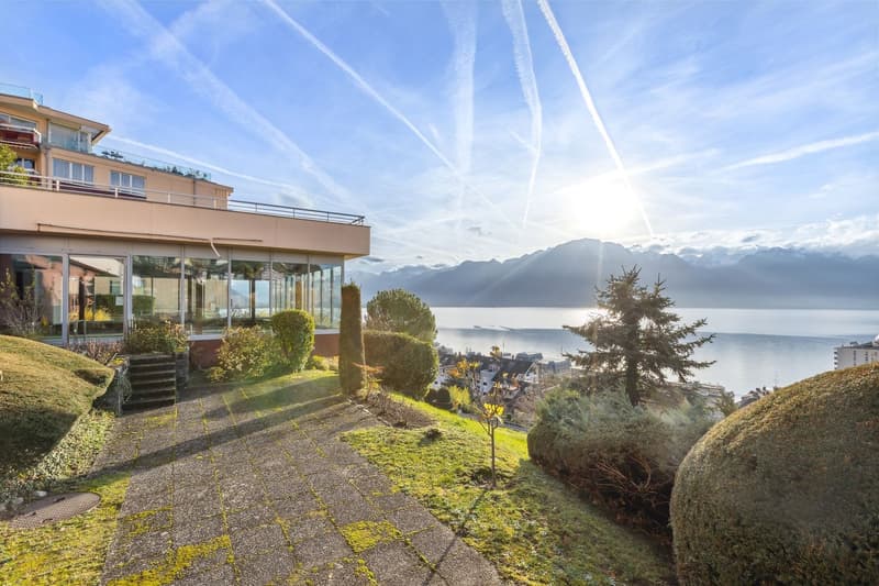 En exclusivité : Appartement à rénover avec vue exceptionnelle (12)