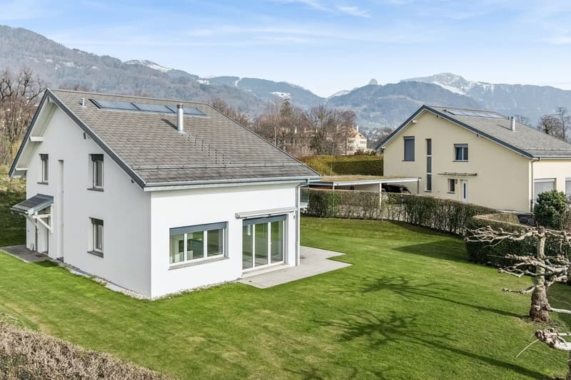 Familienvilla mit 10 Zimmern - Minergie-Äquivalent-Standard (3)