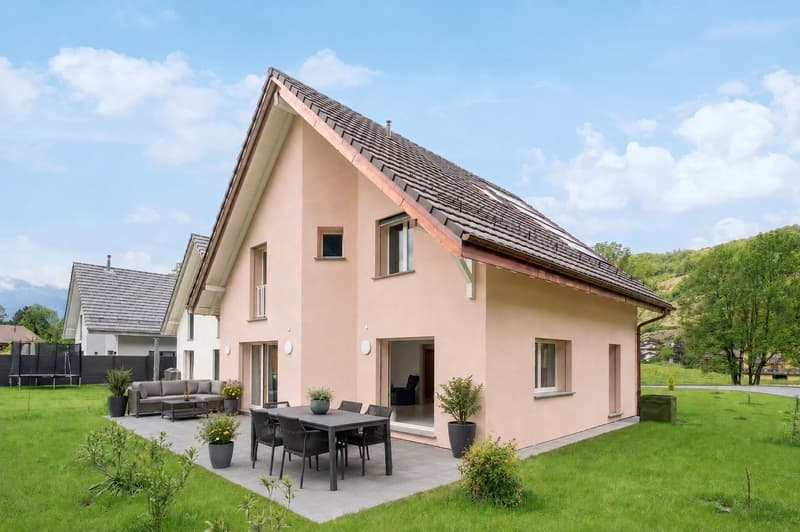 Prächtige Doppelvilla "Villa Rosa" mit Garagen (1)