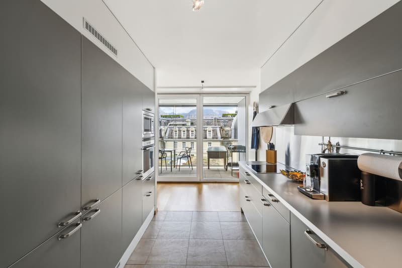 Montreux center - Elegant 4.5 rooms just a stone's throw from the lake (4)
