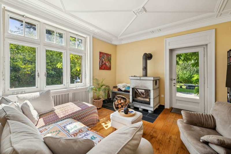 Renovated manor house, enchanting park with centuries-old trees (9)