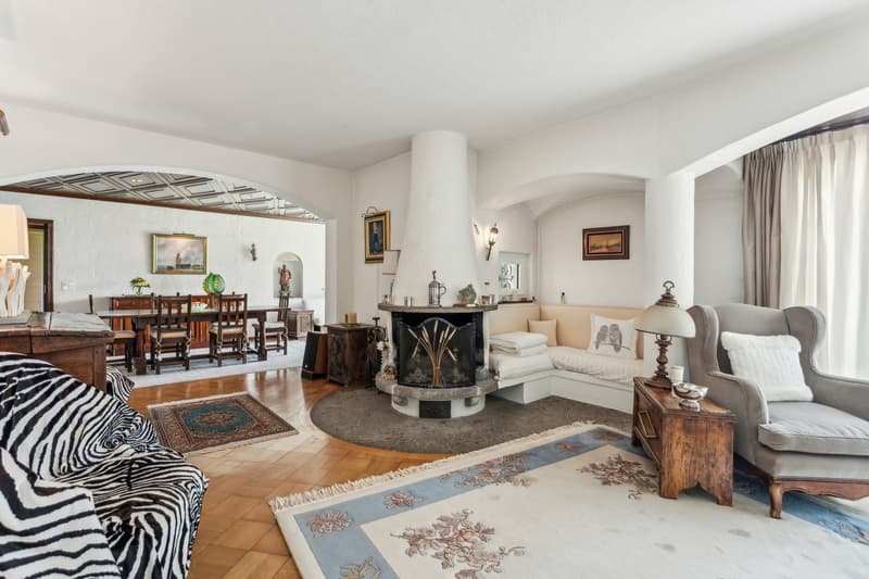Stunning estate with spectacular views (6)