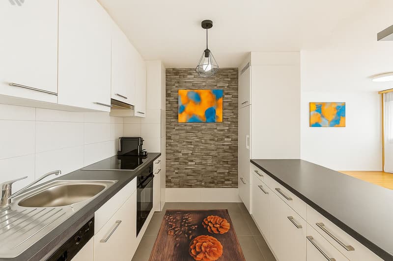 Spacious 4.5-room apartment on the ground floor (3)