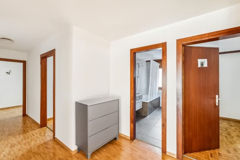 Spacious 4.5-room apartment on the ground floor (4)