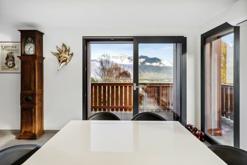 Magnificent modern chalet with breathtaking views (6)