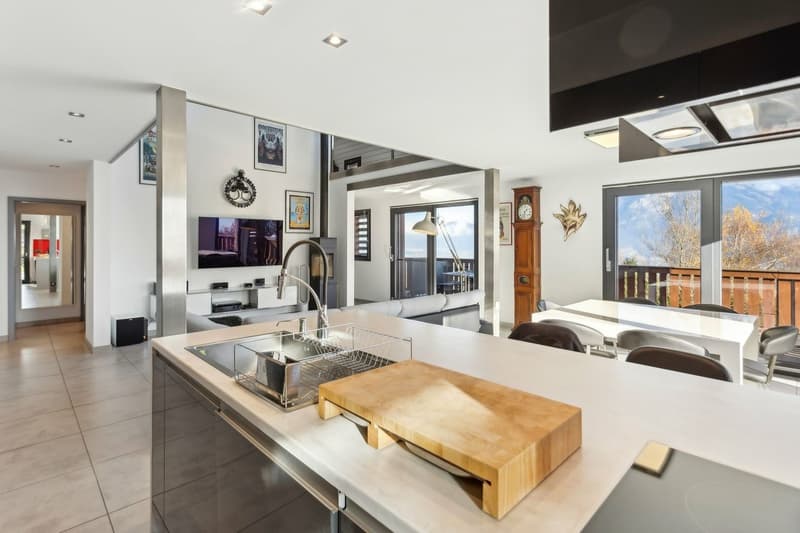 Magnificent modern chalet with breathtaking views (5)