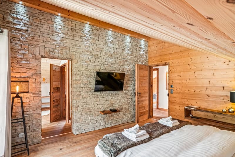 CHALET COCON - VILLAGE CENTER AND CABLE CAR (11)
