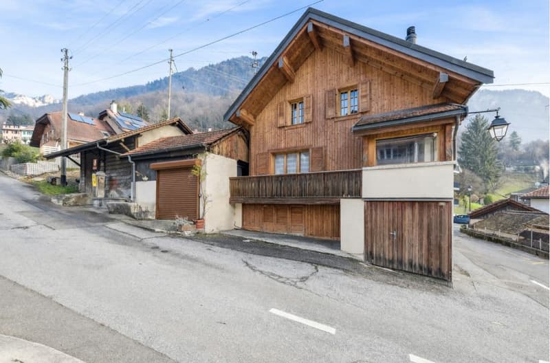 Exclusivity - Village house with authentic charm (2)