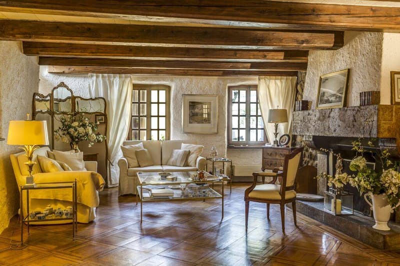 Casa di villaggio di carattere, balcone in tetto con molto bella (3)