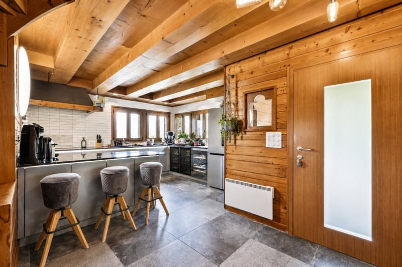 Magnifique chalet rénové avec une vue exceptionnelle (5)