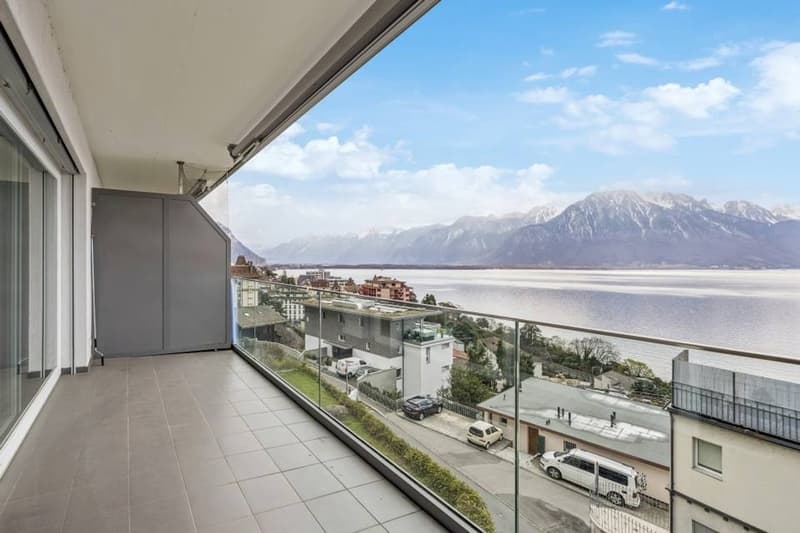 appartement de 2 chambres avec vue sur le lac et excellente position. (1)