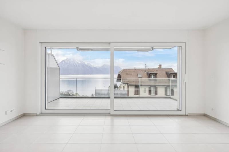 appartement de 2 chambres avec vue sur le lac et excellente position. (7)