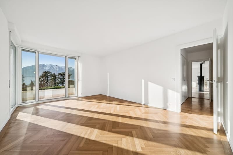 In a single-family home, 4 1/2 rooms with terrace and private garden (4)