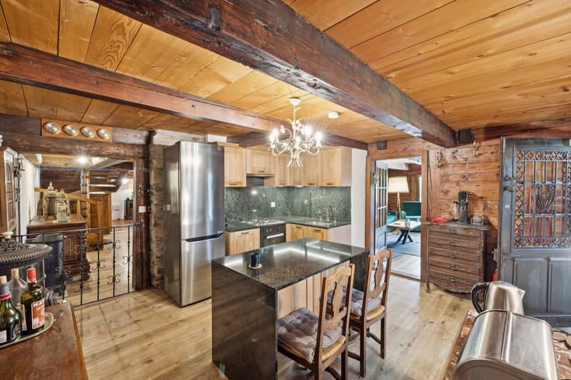 Prestigious rustic chic chalet in the heart of the Portes du Soleil (6)