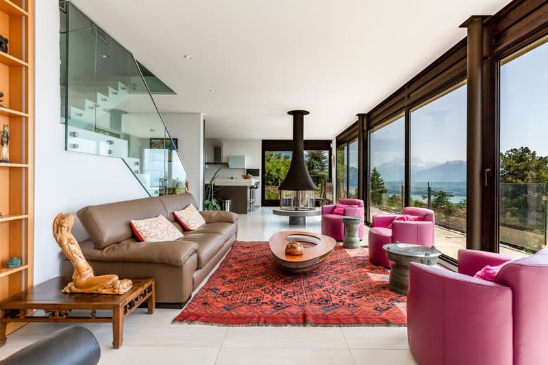 Superba villa contemporanea con vista a 180 gradi sul lago e le Alpi (3)