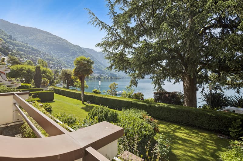 Rare for sale, apartment located on the famous Quai des Fleurs (2)