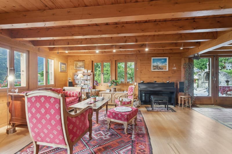 Magnificent chalet with character, beautiful sunlight, garden and mazot (4)