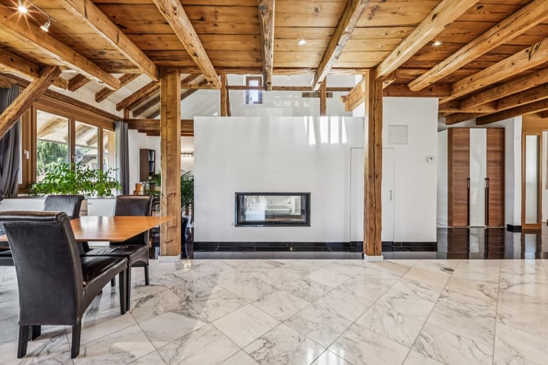 Dream home: old renovated farm with timeless charm (11)
