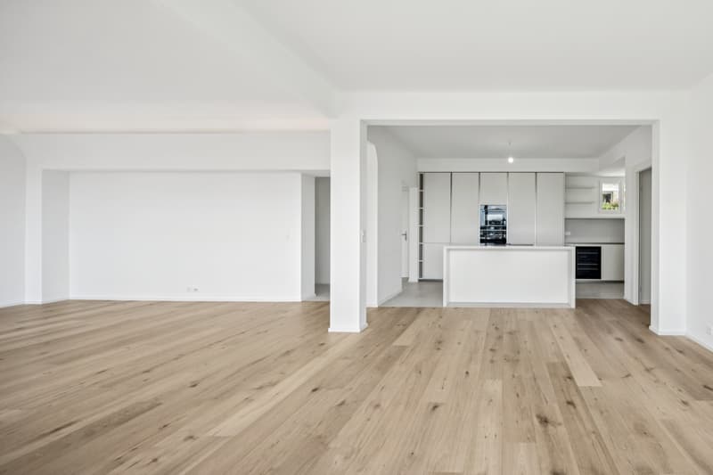 Dream come true! Beautifully renovated with two balconies and a garden (3)
