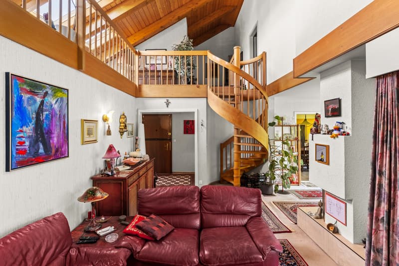 Family duplex to refresh in a sought-after residential area (1)