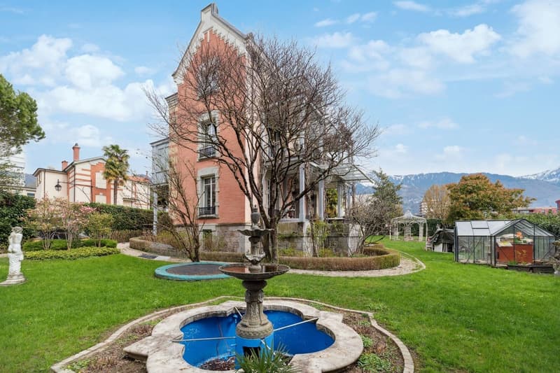 A 2 steps from the lake shore, prized district of Villas Dubochet (2)