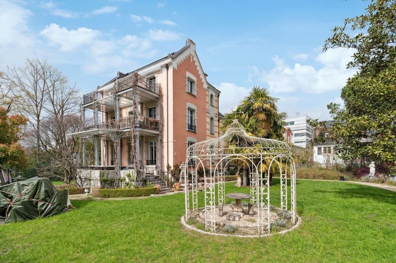 A 2 steps from the lake shore, prized district of Villas Dubochet (1)