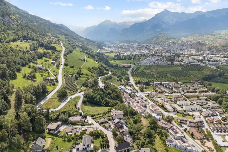 Maison individuelle proche de Sion - Grand terrain et fort potentiel (3)