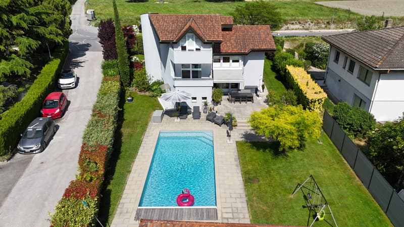 Villa indipendente con piscina e studio autonomo (1)