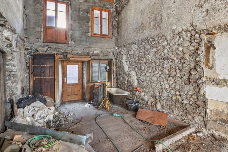 Charming village house to renovate. An authentic project! (4)