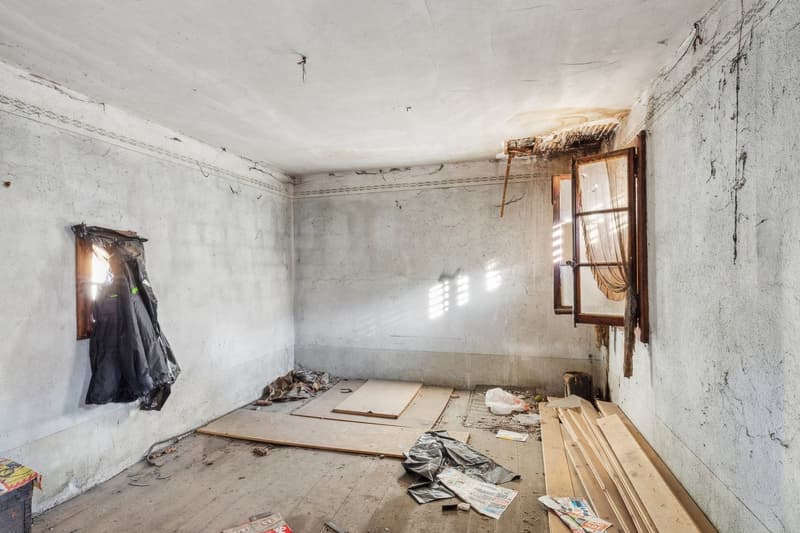 Einzigartiges Dorfhaus zum Renovieren. Ein authentisches Projekt! (7)