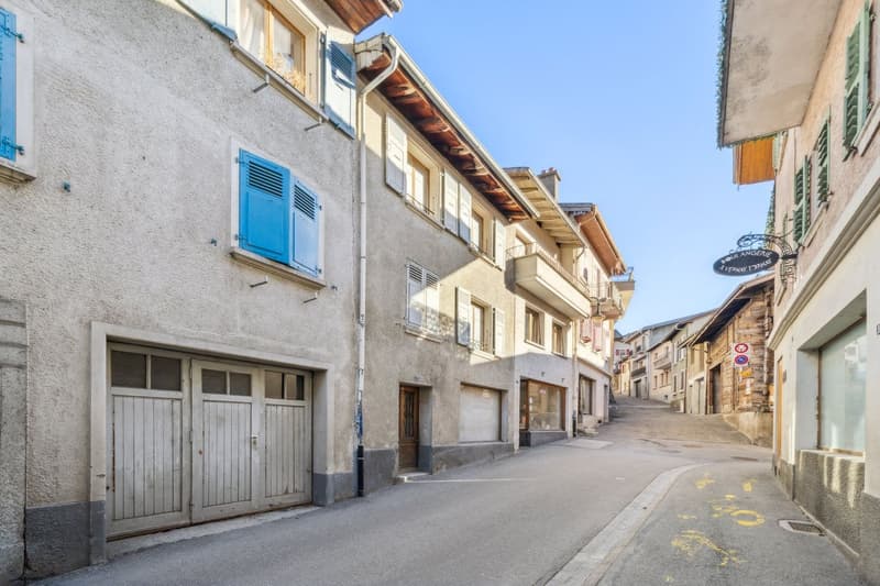 Charmante maison de village à rénover. Un projet authentique ! (1)