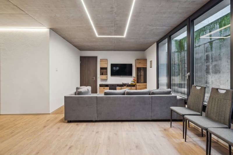 Unique! High-standard villa with independent apartment and idyllic view (12)