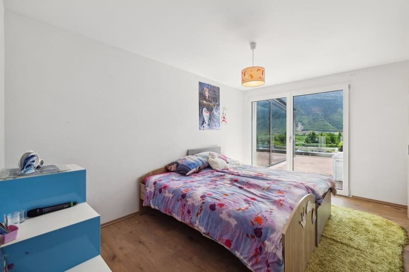 Einzigartig! Villa mit hohem Standard und unabhängiger Wohnung sowie Idyllblick (9)