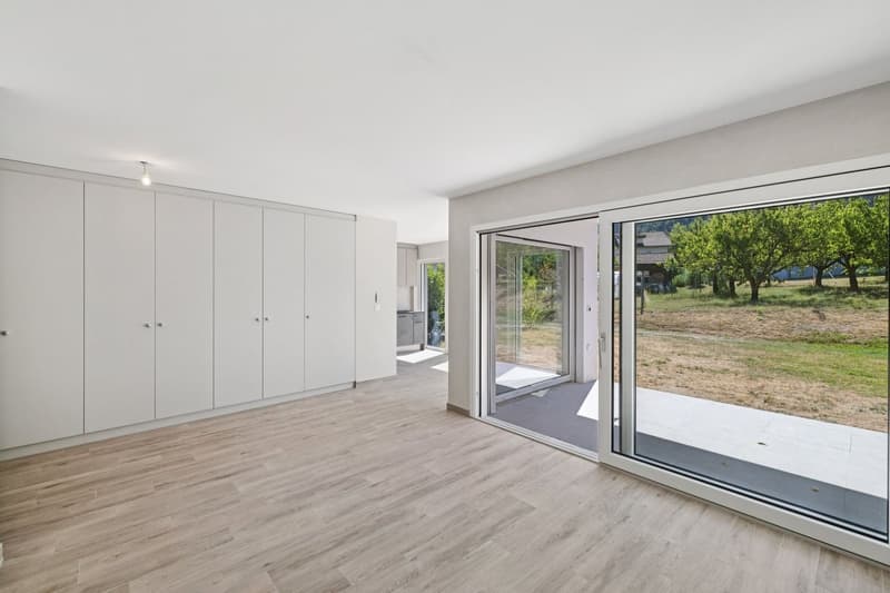 Appartement neuf de 2.5 pièces avec grand jardin et terrasses (8)