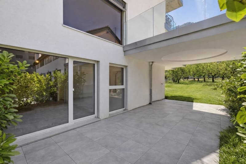 Appartement neuf de 2.5 pièces avec grand jardin et terrasses (3)