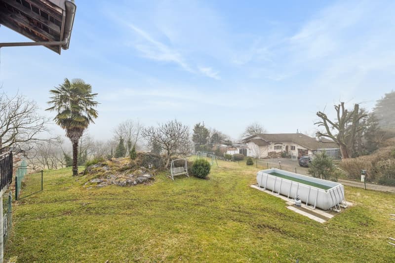Family house with large plot in St.-Triphon (12)
