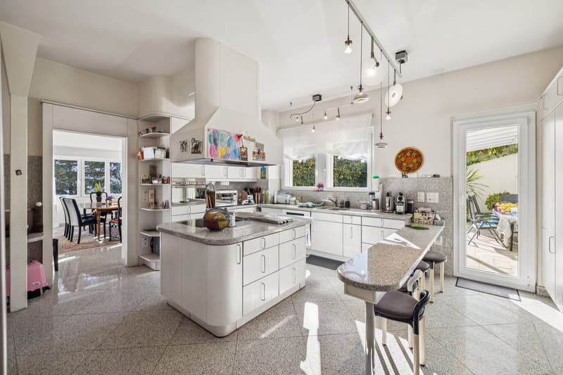 Elegant villa with panoramic view and independent studio (5)