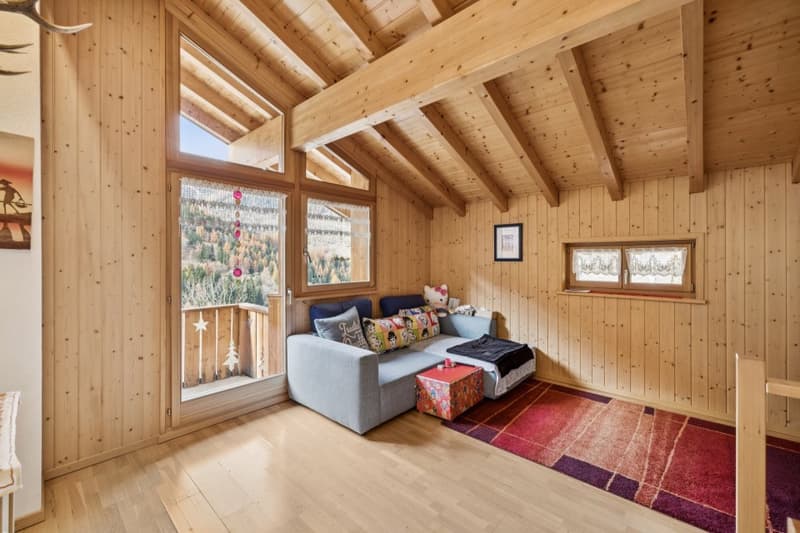 Rare property: chalet with no direct neighbors in Val d'Anniviers (12)