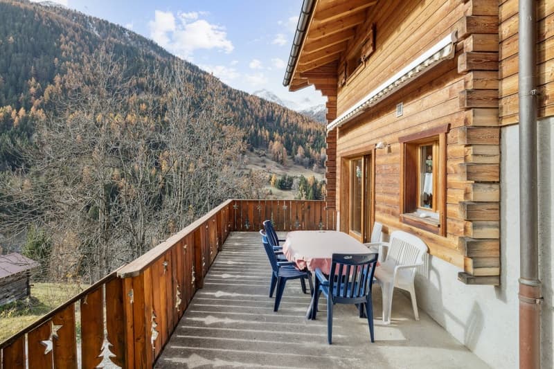 Rare property: chalet with no direct neighbors in Val d'Anniviers (5)
