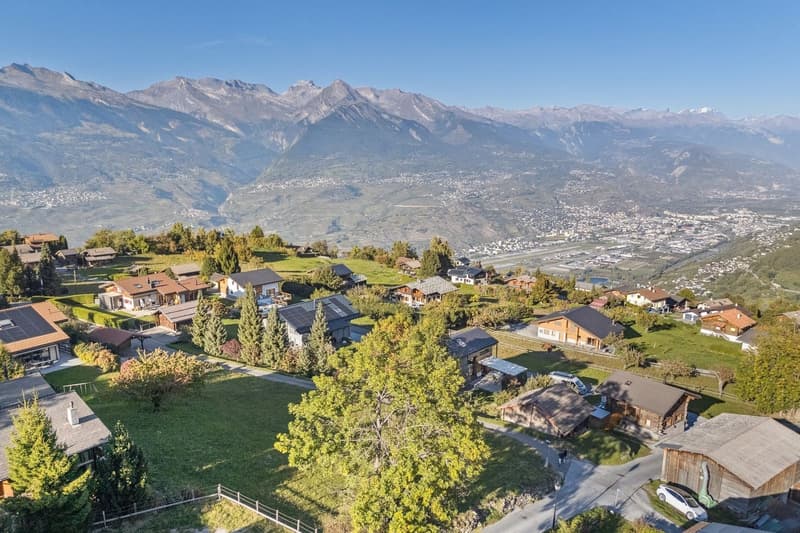 1'413 m2 to build in the heart of a residential area! (3)