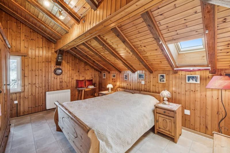 Elegant semi-detached house with vast land in the heart of Saillon (7)